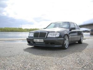 Mercedes W124 Kjolpaket, Innehåller 4 delar.