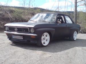 Opel Ascona A Front komplett med lyktinfästning OBS SPOILER INGÅR INTE OBS