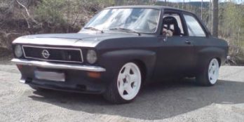 Opel Ascona A Front komplett med lyktinfästning OBS SPOILER INGÅR INTE OBS