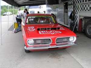 Barracuda 67-68 Motorhuv För racelås